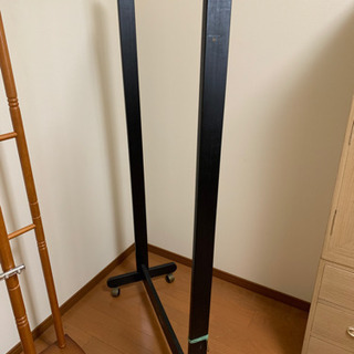 木製ハンガーラック　の画像