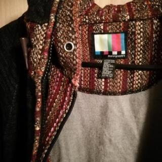 重ね着デザインパーカーの画像