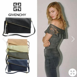 GIVENCHY ジバンシー  