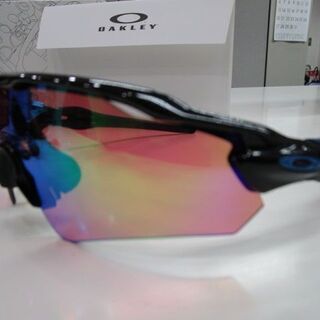 新品同様 55%引き Oakleyオークリー ゴルフサングラス ユニセックスの画像