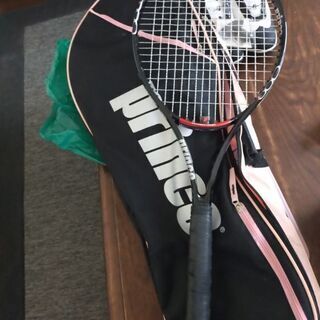 手渡し！テニス公式ラケット。ケース付き。