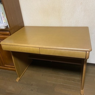 ITOKI学習机　ライト有り