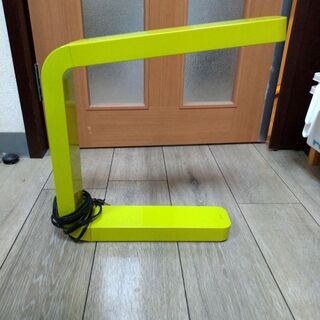 あげます！USB差込口つきデスクライト