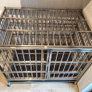 大型犬用ケージ・犬舎・犬小屋　ステンレス製　天井開閉　トレー付き