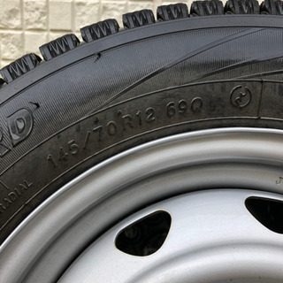 145/70R12 スタッドレスタイヤホイールの画像
