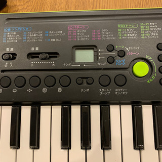 無料　カシオ　ミニキーボード　32ミニ鍵盤　対応ACアダプターつき