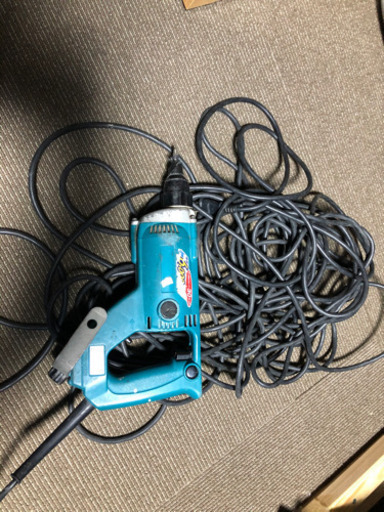 マキタ 電動ドライバー  プラス 動作品 DIY 日曜大工 工具に