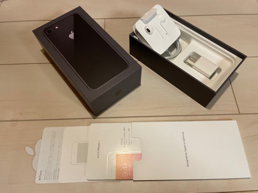 iPhone 8 Space Gray 64 GB docomo SIMロック解除済み