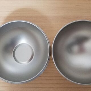 フジテレビのお土産　球体缶　中サイズ　※中身なしの画像