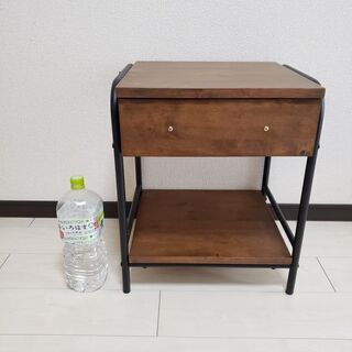 ニトリ　サイドテーブルの画像