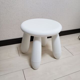 IKEA　スツール　椅子 300の画像