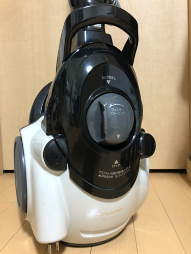 SHARPサイクロン掃除機
