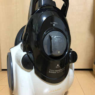 SHARPサイクロン掃除機の画像