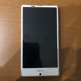 au aquos SHV32 SIMロック解除済み