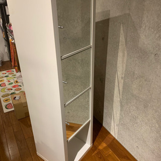 棚　鏡扉付き　取り外し可能　IKEA