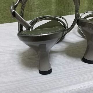 【美品】Paradis Couleur サンダル 23cm パイソン柄の画像