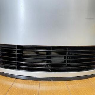 (*^▽^)/★ガスストーブ*ピカピカ✨☆シルバー♪まだまだ、寒い時期なのでガスストーブはどうですか？の画像