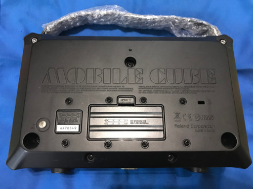 大人気ギターアンプ  Roland MOBILE CUBE 電源アダプター&専用カバー付き　使用浅美品