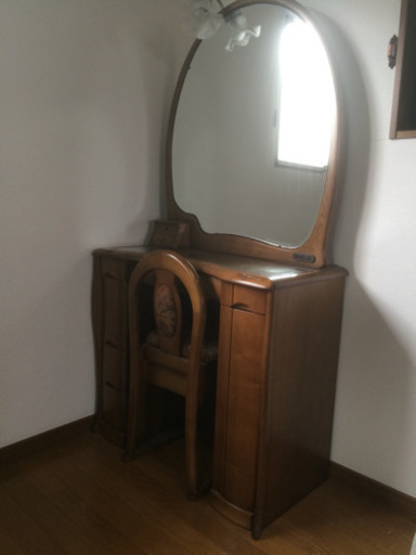 大塚家具のドレッサー