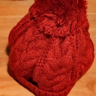 ニット帽子　赤　42から44cmの画像