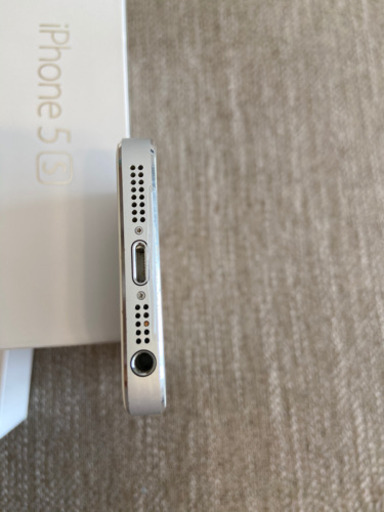 iphone5S 16GB シルバー　au  美品
