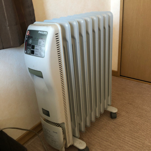 PHILIPS フィリップス 1300EX オイルヒーター HD-3488 日本製 ホワイト 白 暖房器具 キャスター付き