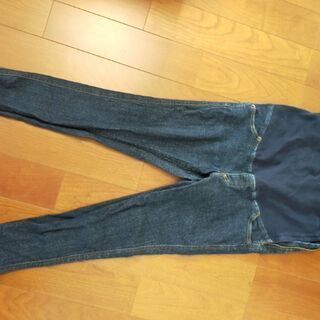 【値下げしました】産前産後　マタニティ　デニム　スキニー　パンツ2本セットの画像