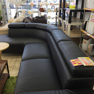 1/25 定価¥74,800 広々4人掛けカウチコーナーソファ 体を支えて 長時間ゆったり 疲れにくい  安い❣️ 幅285㎝奥行118㎝高さ76〜94㎝