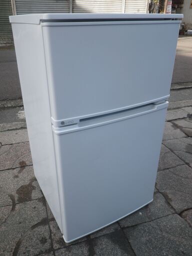 ■配達します。■ユーイング 2ドア 90L 冷凍冷蔵庫  UR-D90J 2018年製