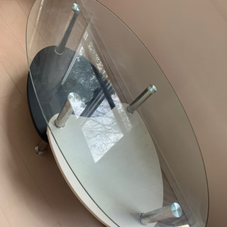 取りに来てくださる方　差し上げます　ガラステーブル　ガタ付きありの画像