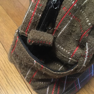 茶系チェックボストンバッグの画像