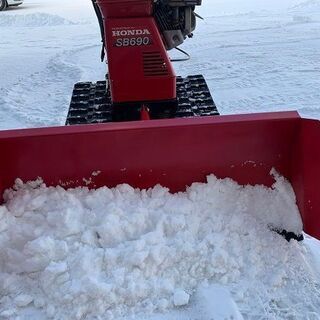除雪機 SB690 赤 キャタピラ式引き取り限定