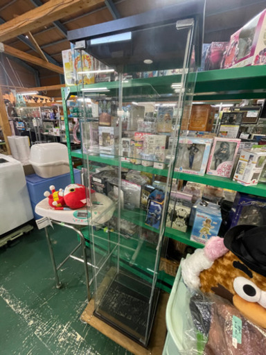ガラスショーケース　縦長　4段　W400×D365×1640 中古