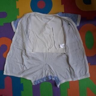 美品【新生児】短肌着付き長袖ロンパース① の画像