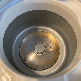 象印　ZOJIRUSHI ３合炊き炊飯器　極め炊き　NS-UC05-WBの画像