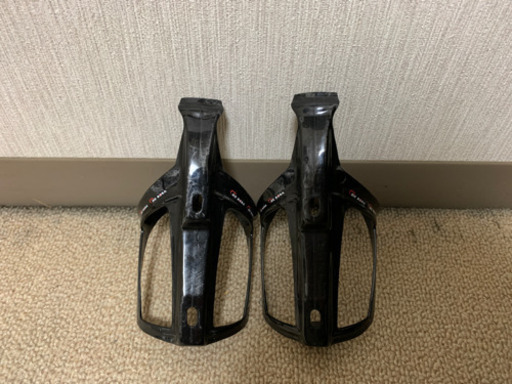 DEROSA カーボンボトルケージ　ELITE
