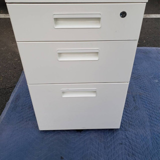 キャビネット　美中古　鍵付き　中古　リサイクルショップ宮崎屋21.1.25の画像