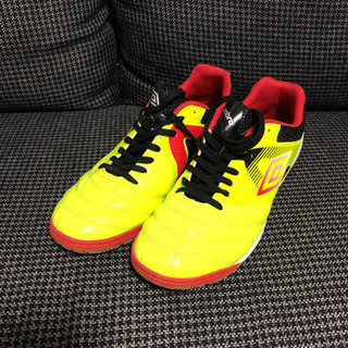 アンブロ　フットサルシューズ　屋内　27.5