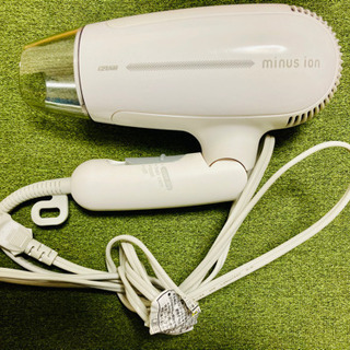 マイナスイオンドライヤー　IZUMI DR-RM36