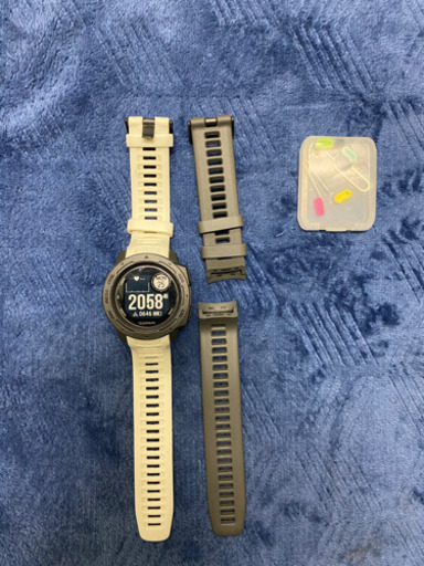 本日のみ1万！GARMIN ガーミン　アウトドアウォッチ　instinct