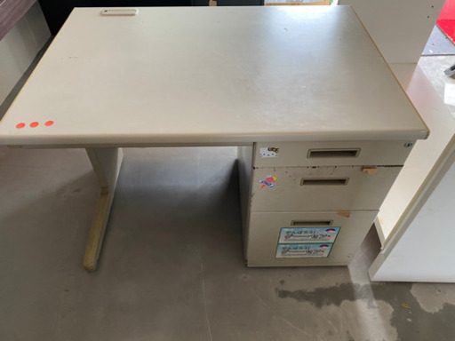 事務デスク　1200円