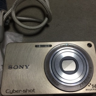 デジカメ(充電器無し、ジャンク品の為値下げ交渉可)