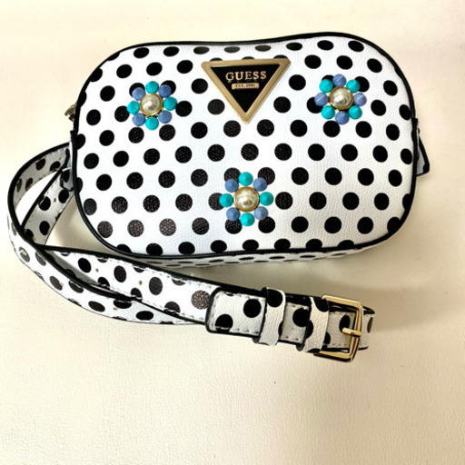 新品 guess ゲス ポーチ ショルダーバッグ 花柄 ドット柄 白
