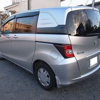 ◆両側スライド5人乗り♪車中泊OK！H22年式フリードスパイク・Gジャストセレクション◆ナビ/ETC他装備充実◆検・令和3年11月まで！！の画像