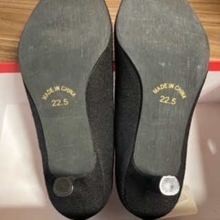 ☆新品☆黒のパンプス 22.5cmの画像
