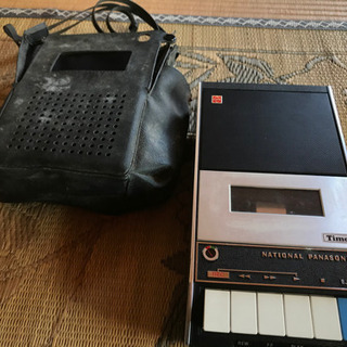 カセットテープレコーダー
