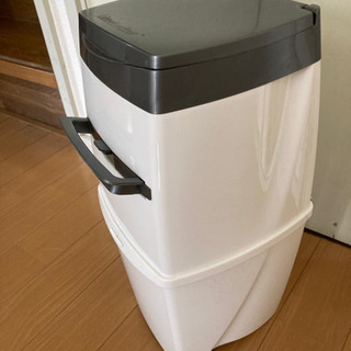 猫砂用ゴミ箱 リターロッカーIIの画像