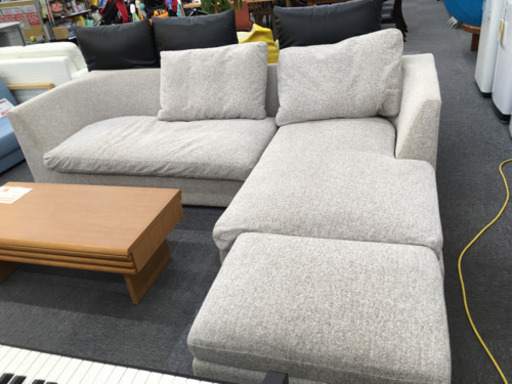 i181 HUKLA Ｖie+  羽毛カウチソファ　オットマン付き　フクラ