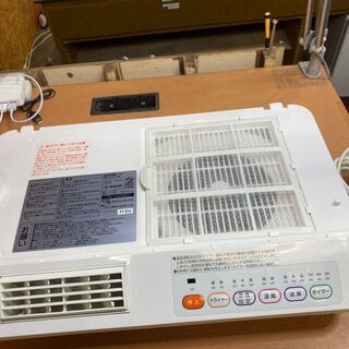 山善 DFX-RJ12 壁掛式脱衣所温風ヒーターの画像