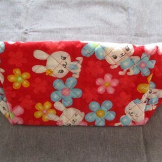 【最終処分】　未使用　マチあり　巾着　うさぎ　キルティング生地　入学入園　入学準備　袋　お弁当　おやつ　おもちゃ入れの画像